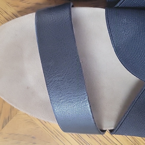 3/$12 ☆☆Strappy black sandals size 10 - Picture 3 of 10